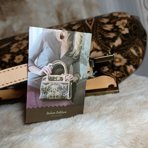 Patricia Nash Italian leather, Folklore collection handbag - Picture 6 of 8